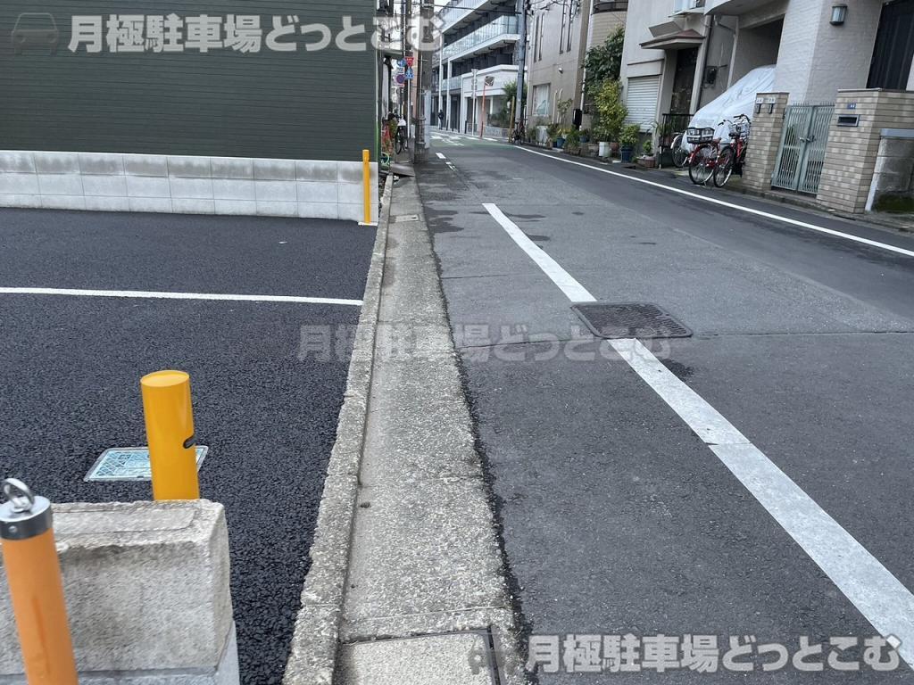 品川区二葉2丁目522番2の月極駐車場7