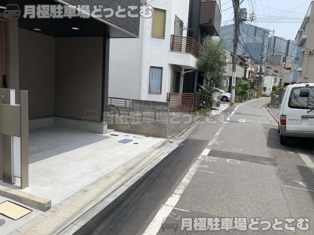 品川区大崎4丁目206-18の月極駐車場3