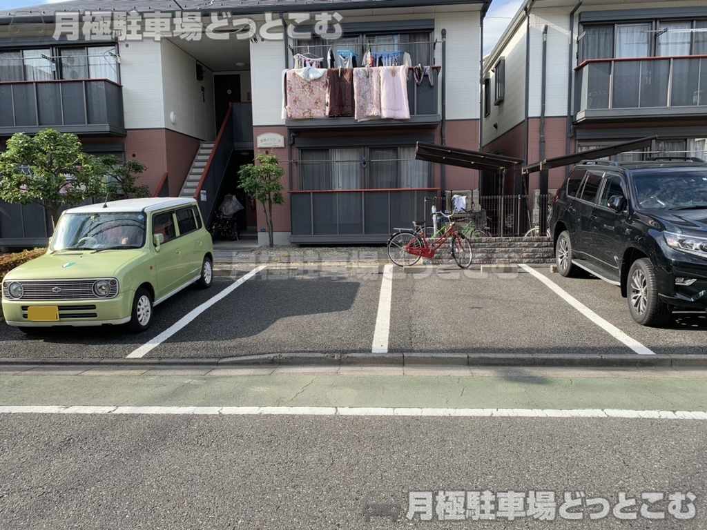 板橋区高島平2丁目13-7の月極駐車場2