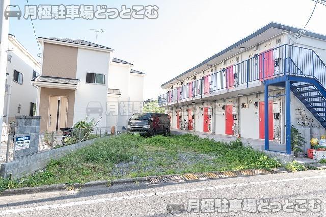 八王子市山田町1600-4の月極駐車場1