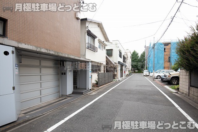 北区滝野川7-40-8の月極駐車場6