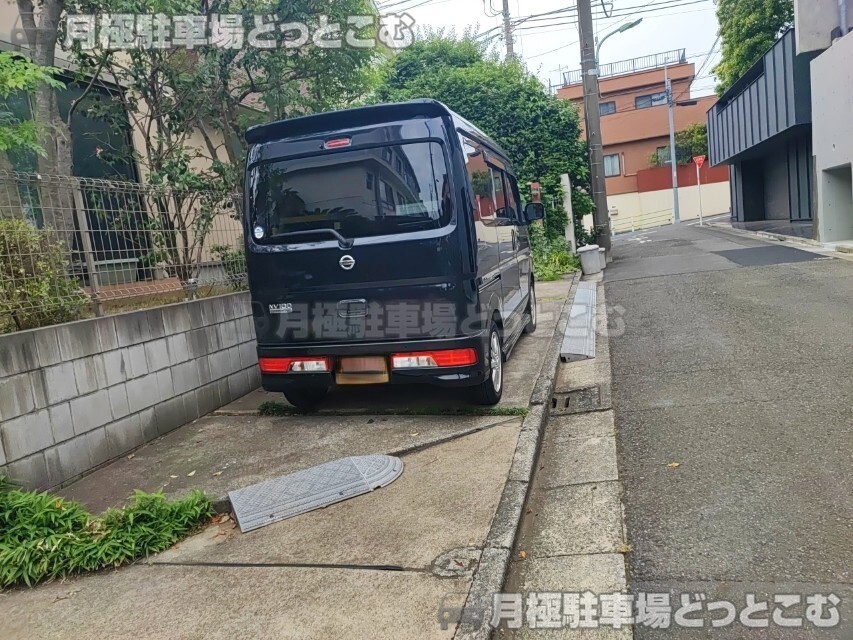 大田区南千束1丁目26-5の月極駐車場6