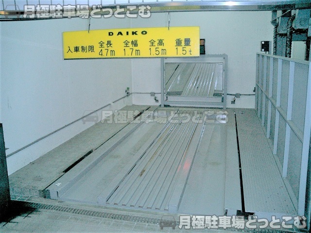 千代田区神田佐久間町2-19の月極駐車場1