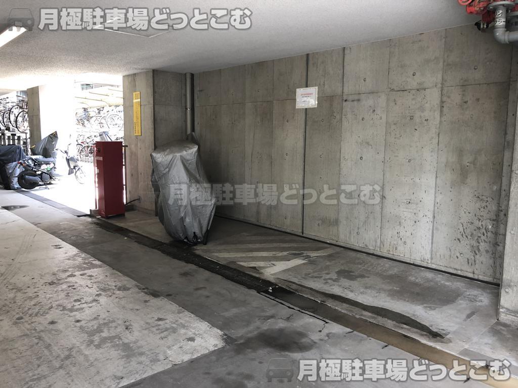 品川区西五反田4丁目31-23の月極駐車場2