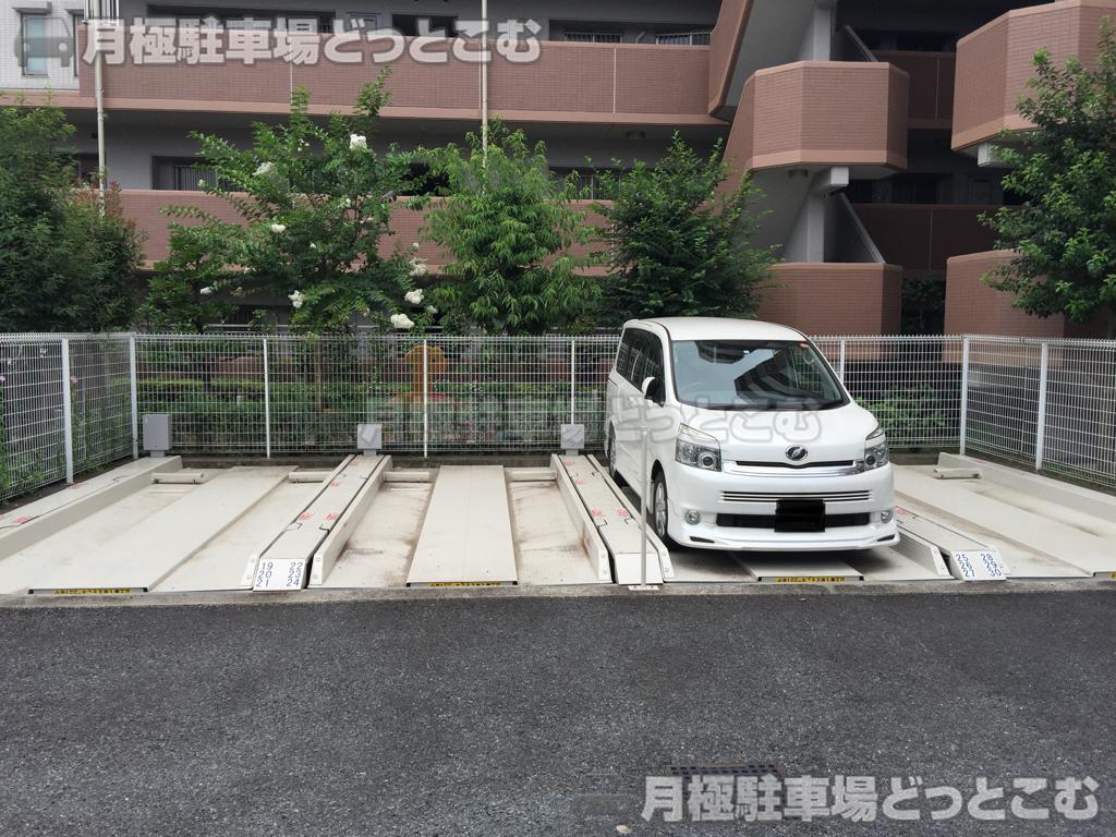 練馬区東大泉2-1-1の月極駐車場2