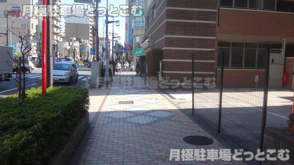 江戸川区西小岩1-21-15の月極駐車場2