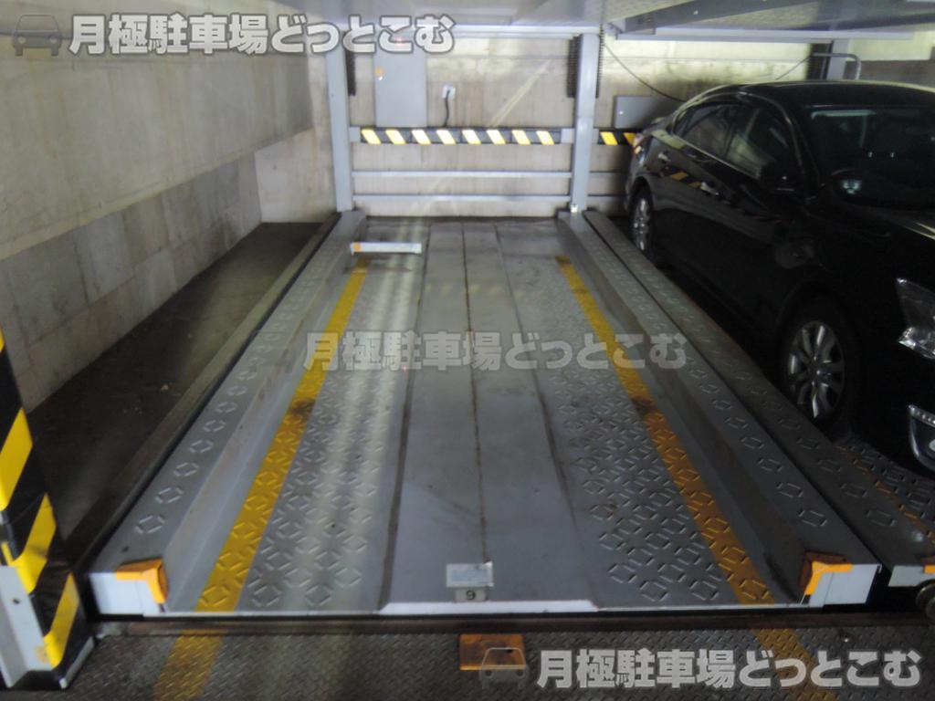 渋谷区東4-7-3の月極駐車場3