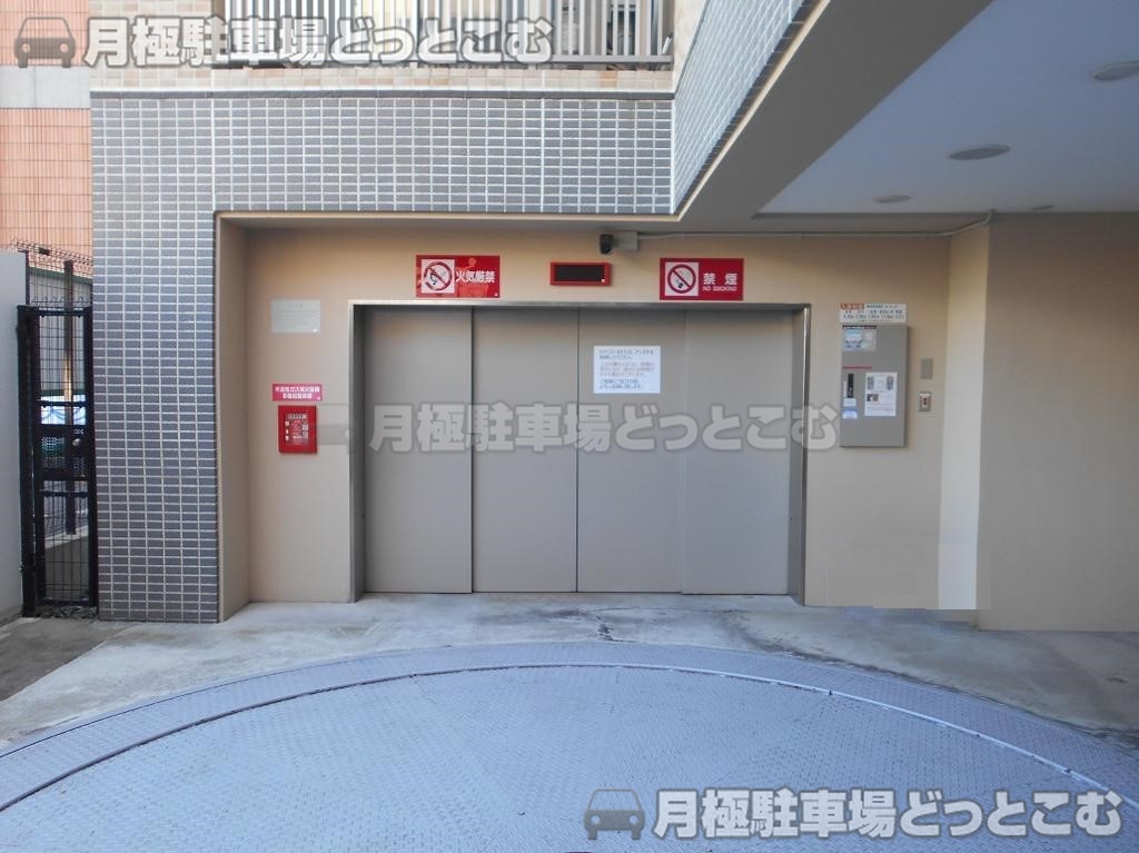 渋谷区千駄ヶ谷1-25-9の月極駐車場2