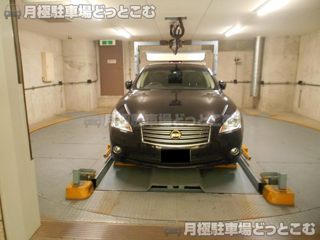 渋谷区東4-6-4の月極駐車場3