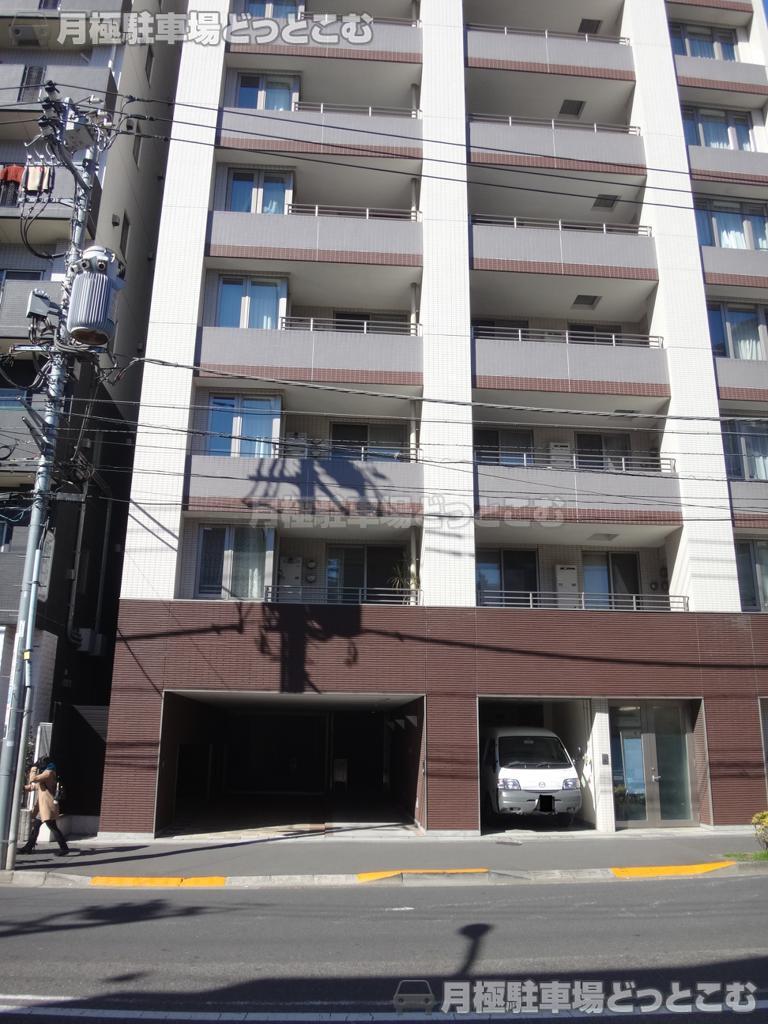 新宿区若松町31-3の月極駐車場3