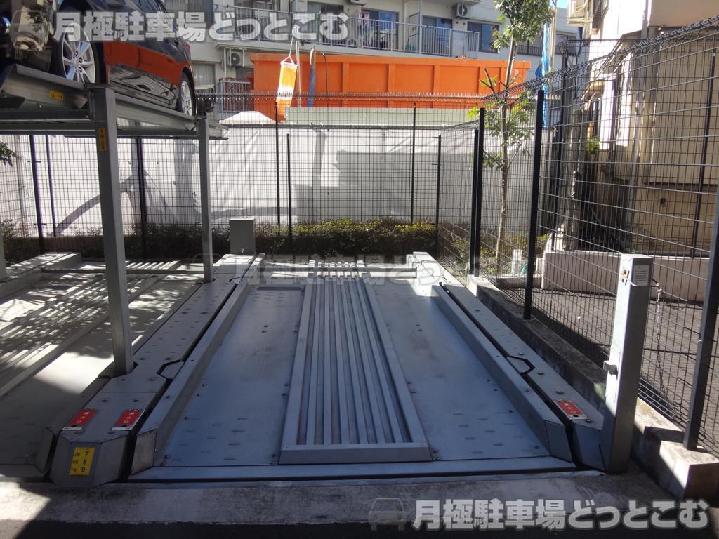 新宿区若松町31-3の月極駐車場2