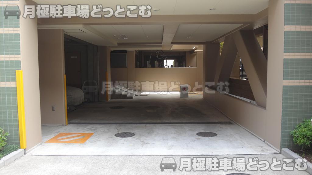 墨田区本所3-7-11の月極駐車場1
