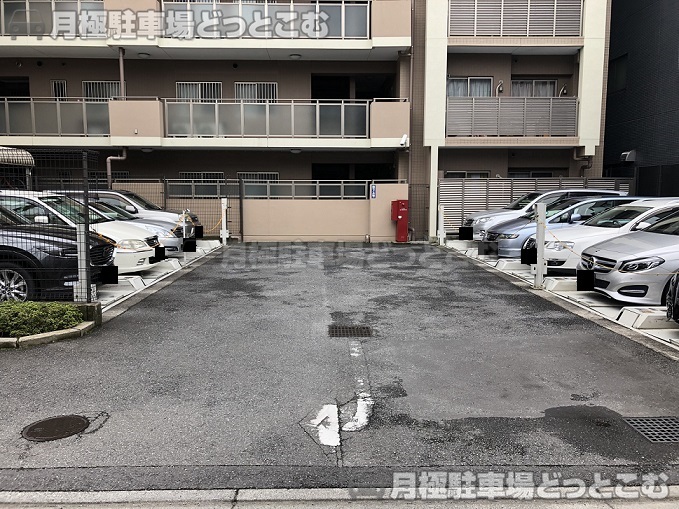 墨田区石原2-28-8の月極駐車場1