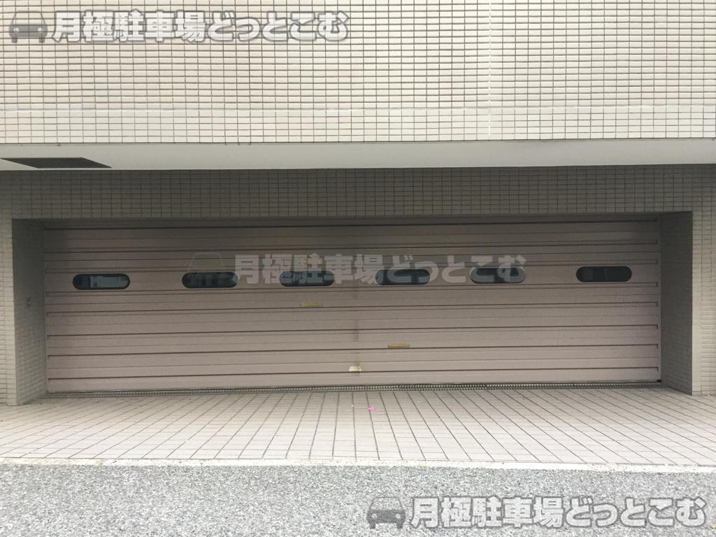 文京区千駄木4-3-15の月極駐車場1