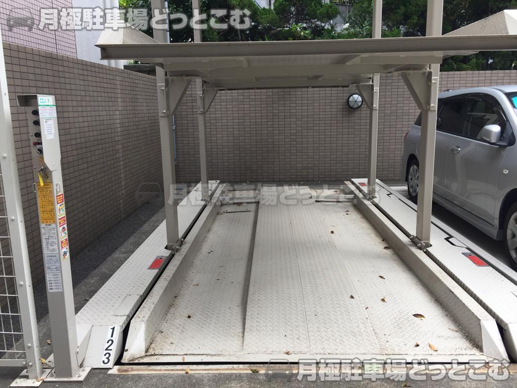 文京区小石川4-3-1の月極駐車場1