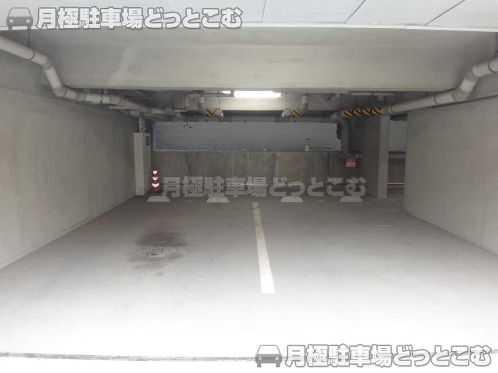 目黒区緑が丘1-4-1の月極駐車場2