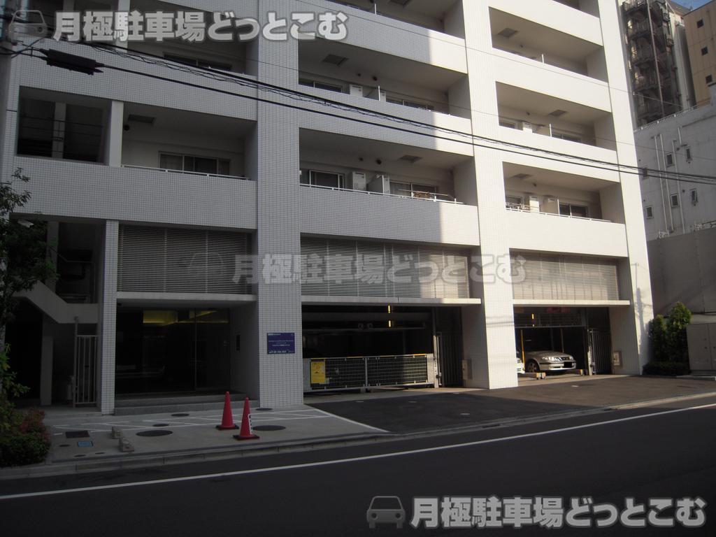 墨田区緑4-24-5の月極駐車場1