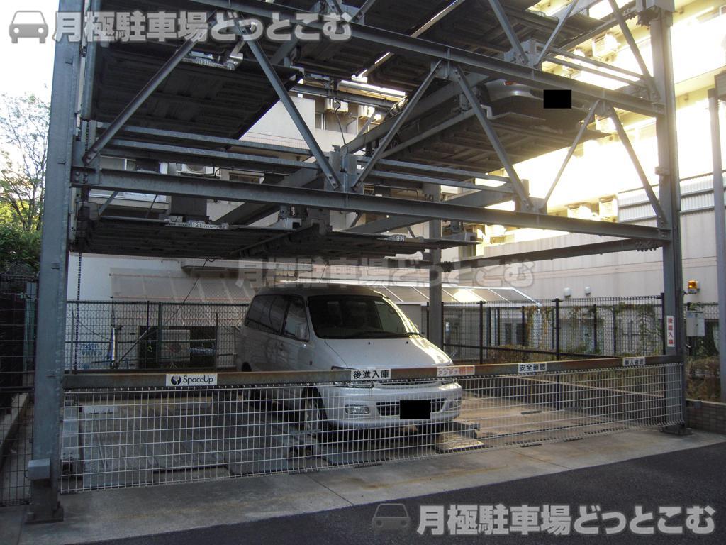 墨田区江東橋5-6-17の月極駐車場3