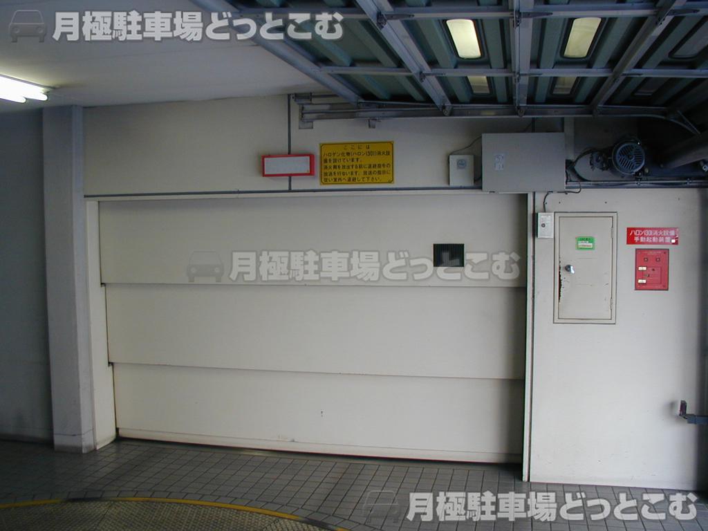 渋谷区千駄ヶ谷5-29-11の月極駐車場2