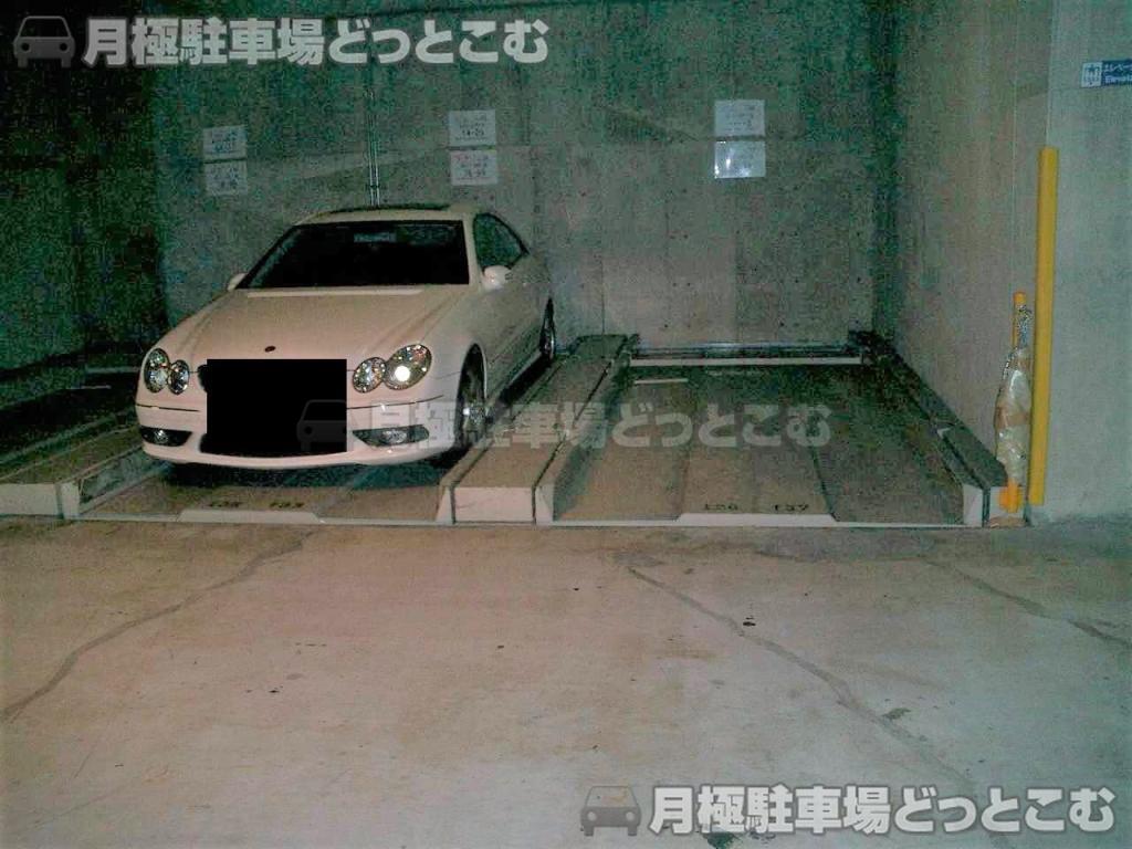 渋谷区東3-6-22の月極駐車場2