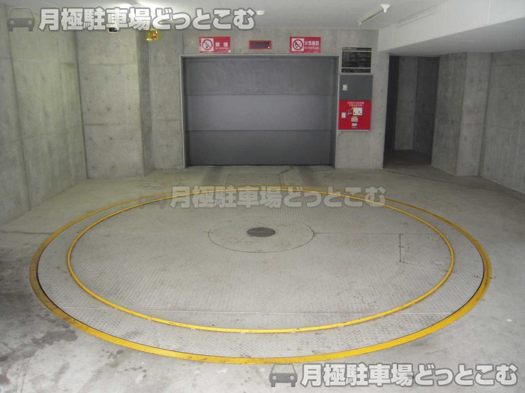 渋谷区渋谷3-13-5の月極駐車場3