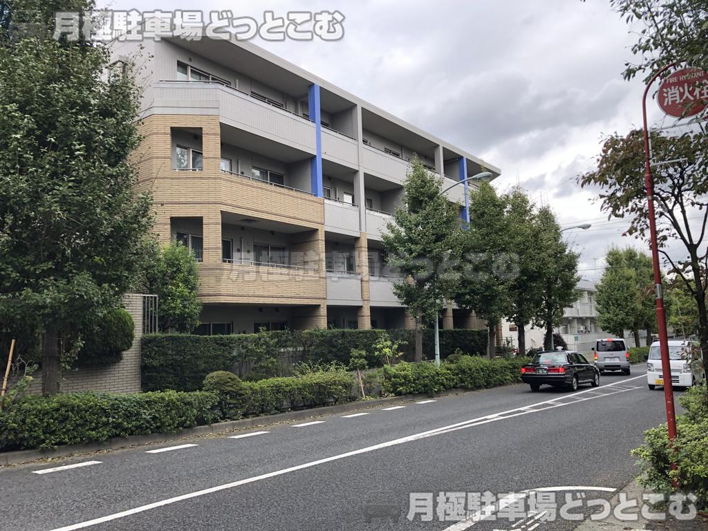 世田谷区深沢7-18-1の月極駐車場3