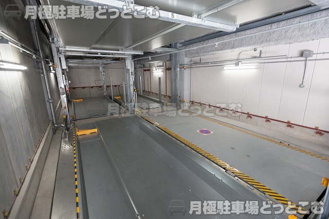 台東区浅草2丁目18-8の月極駐車場7