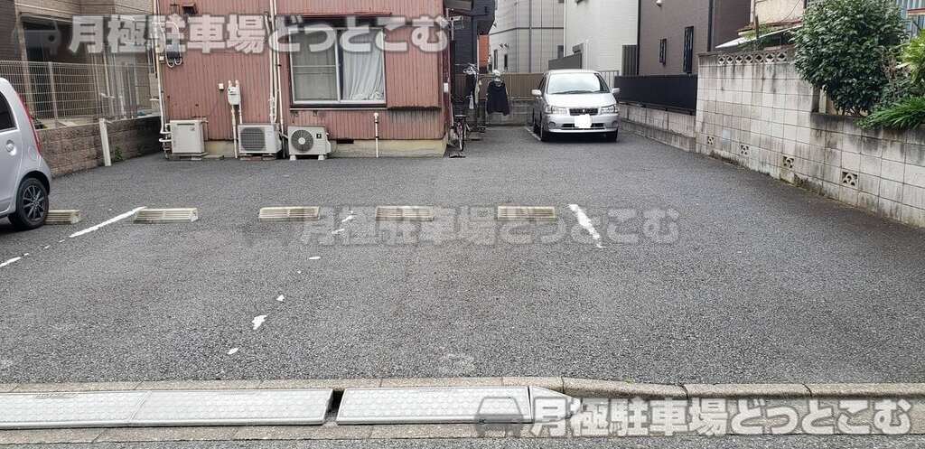 江戸川区南小岩4丁目711-4の月極駐車場2