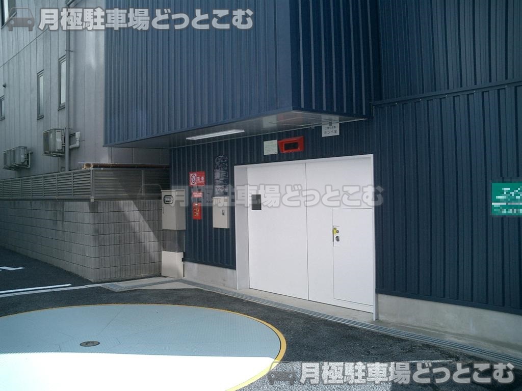 北区赤羽2-17-2の月極駐車場1