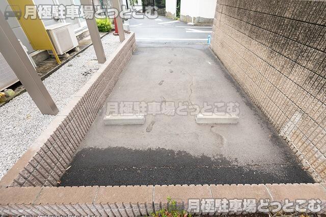 杉並区和泉2丁目40-19の月極駐車場3
