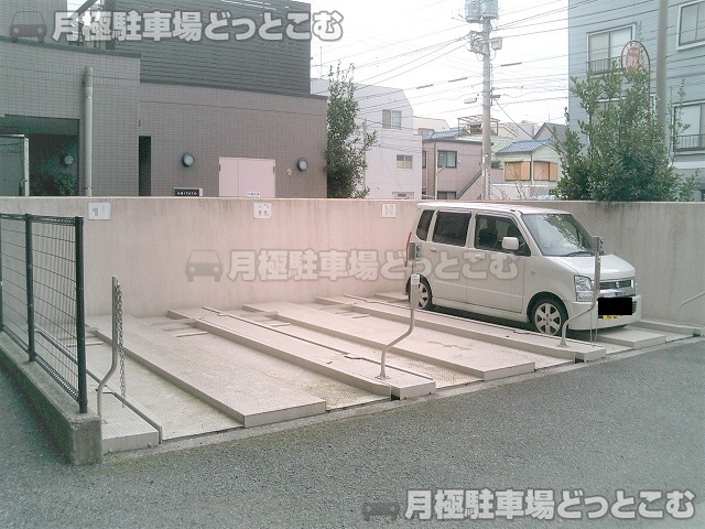 大田区中央8-20-12の月極駐車場2