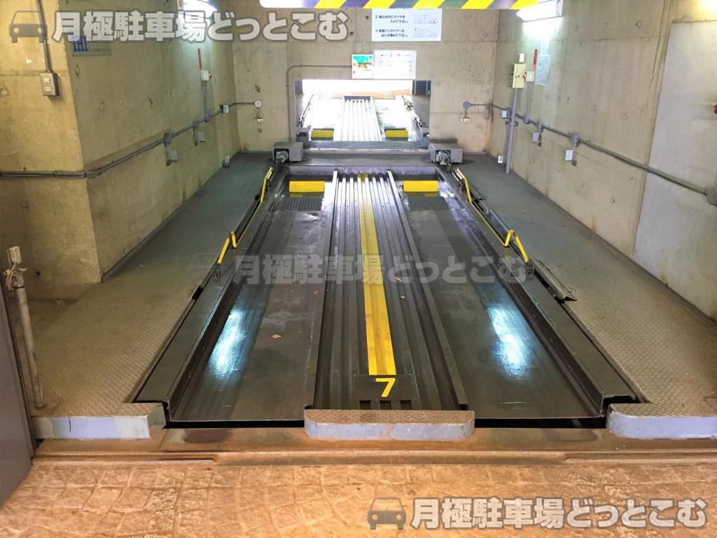港区南青山2-31-8の月極駐車場3