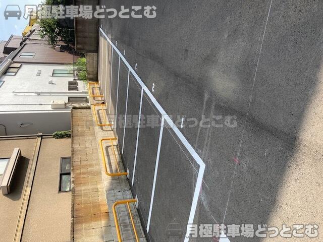 板橋区前野町1-13-12の月極駐車場1