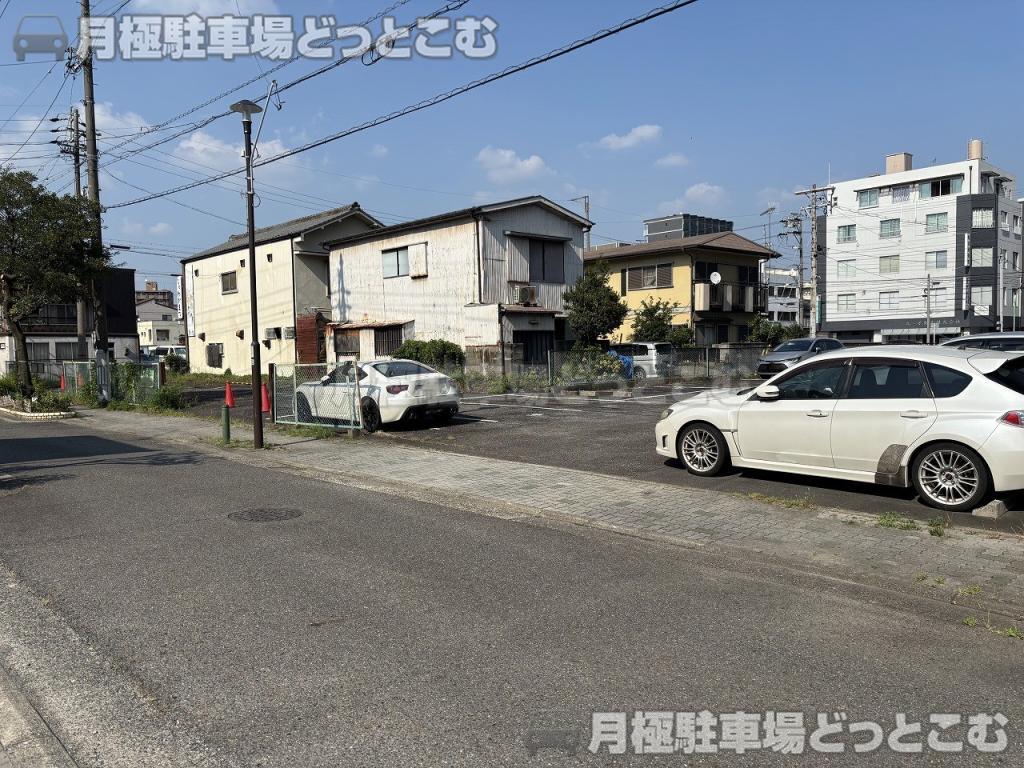名古屋市港区名港1丁目1602、1604、1605の月極駐車場1