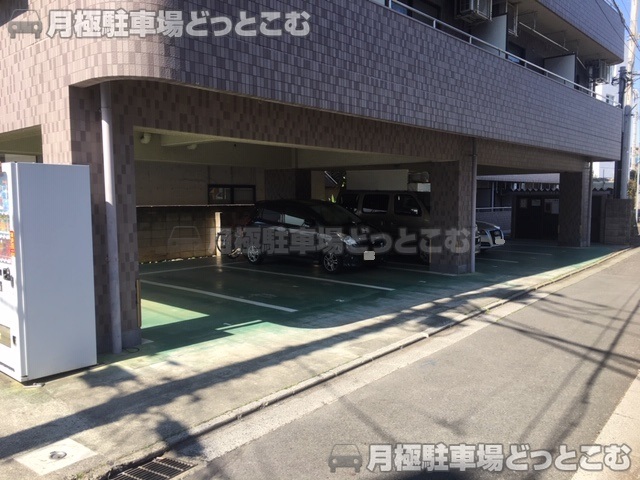 調布市西つつじヶ丘1丁目5-2の月極駐車場4