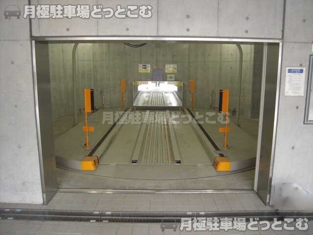 中央区八丁堀4-14-6の月極駐車場2