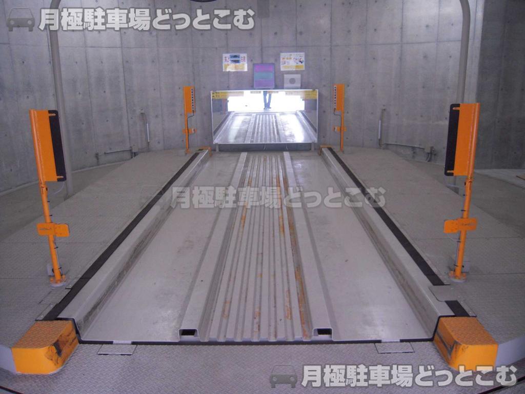 中央区八丁堀4-14-6の月極駐車場3