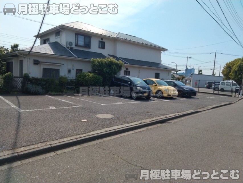 町田市金森3-1269-1の月極駐車場1