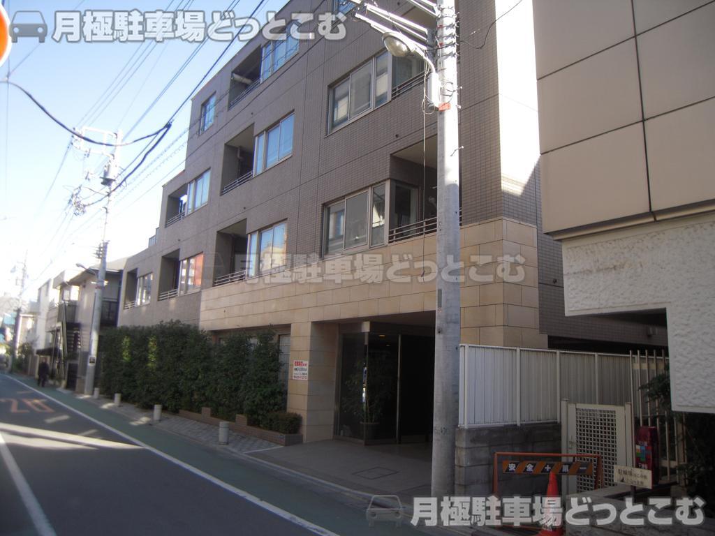 三鷹市下連雀3-13-13の月極駐車場3