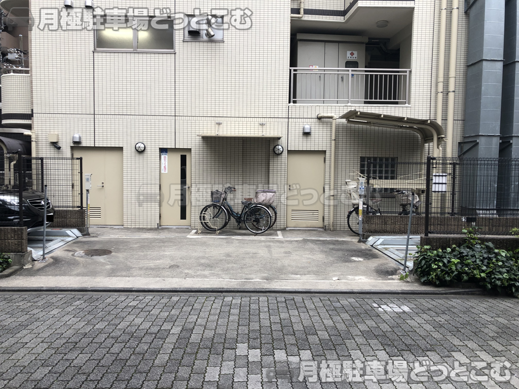 杉並区高円寺北2丁目21-1の月極駐車場1