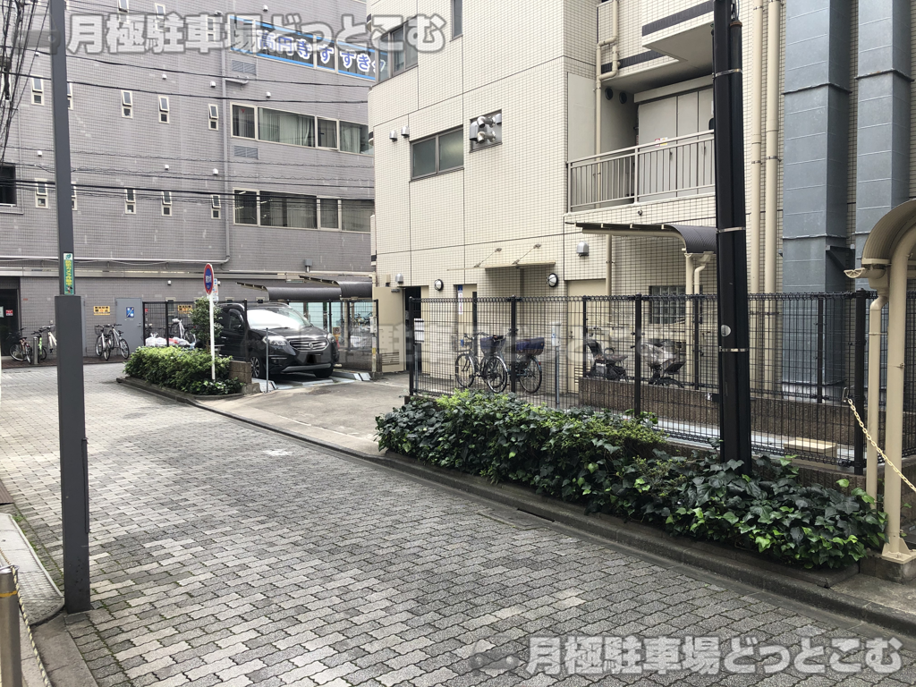 杉並区高円寺北2丁目21-1の月極駐車場2