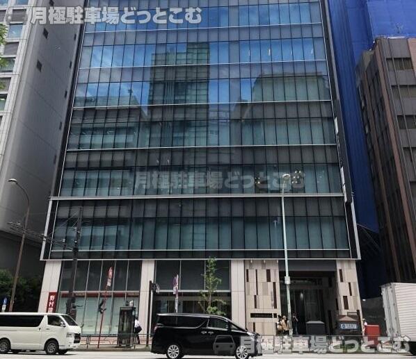 港区新橋1丁目9-5の月極駐車場3