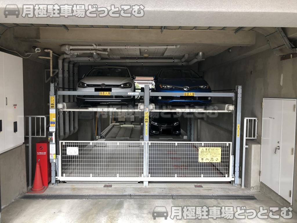 府中市八幡町1丁目8-4の月極駐車場2