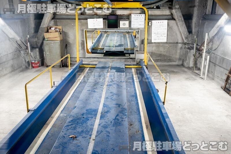 千代田区神田須田町2丁目6-5の月極駐車場2