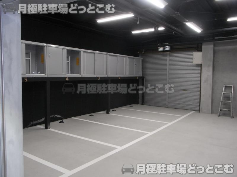 調布市小島町1-11-4の月極駐車場2
