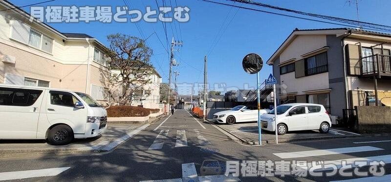 杉並区下井草2-35-6の月極駐車場3