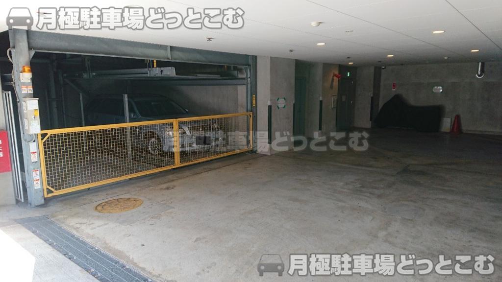 江戸川区西小岩5-11-22の月極駐車場2