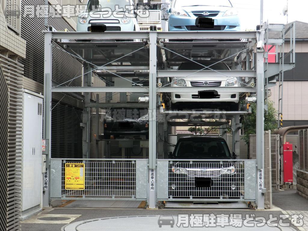 三鷹市下連雀3-13-13の月極駐車場1