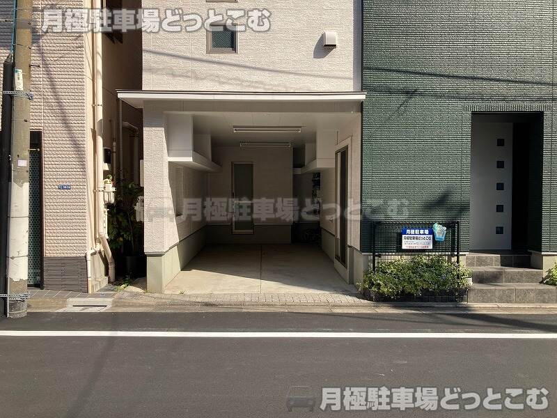 墨田区業平2丁目10-6の月極駐車場3
