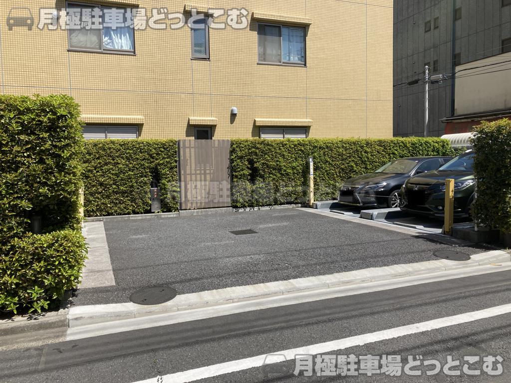 江戸川区西小岩5-14-16の月極駐車場2